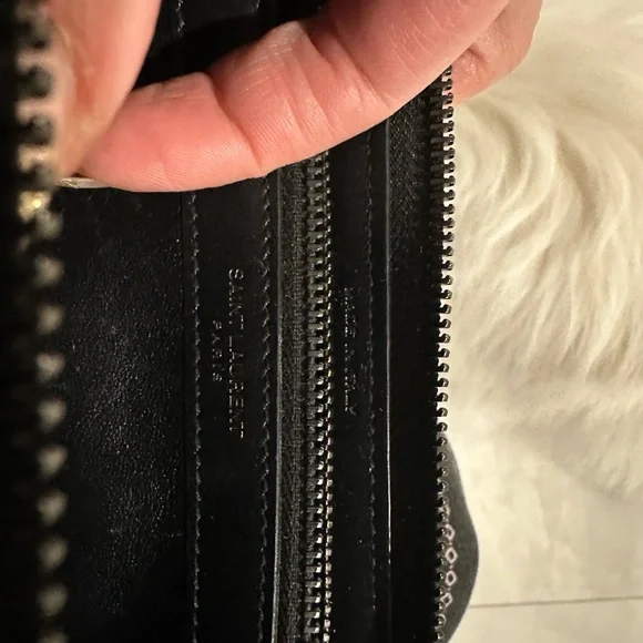 Authentic YSL zip wallet - Picture 13 of 16